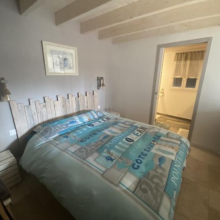 La Cabane De Lily - T2 Classe 3 Etoiles โรชฟอร์ ภายนอก รูปภาพ