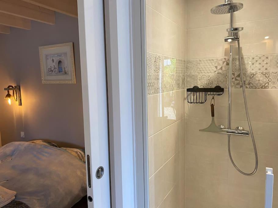 La Cabane De Lily - T2 Classe 3 Etoiles โรชฟอร์ ภายนอก รูปภาพ